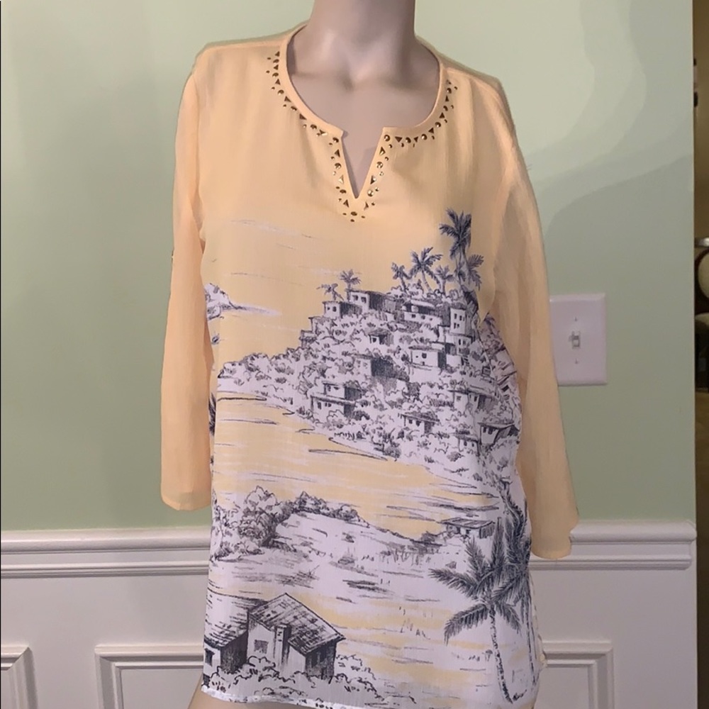 Beautiful yellow top tunic 3/4 sleeve size M